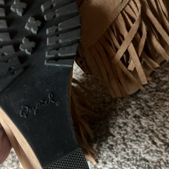 Suede Camel Wedge Booties with fringe. Size 7.5 - Picture 5 of 6